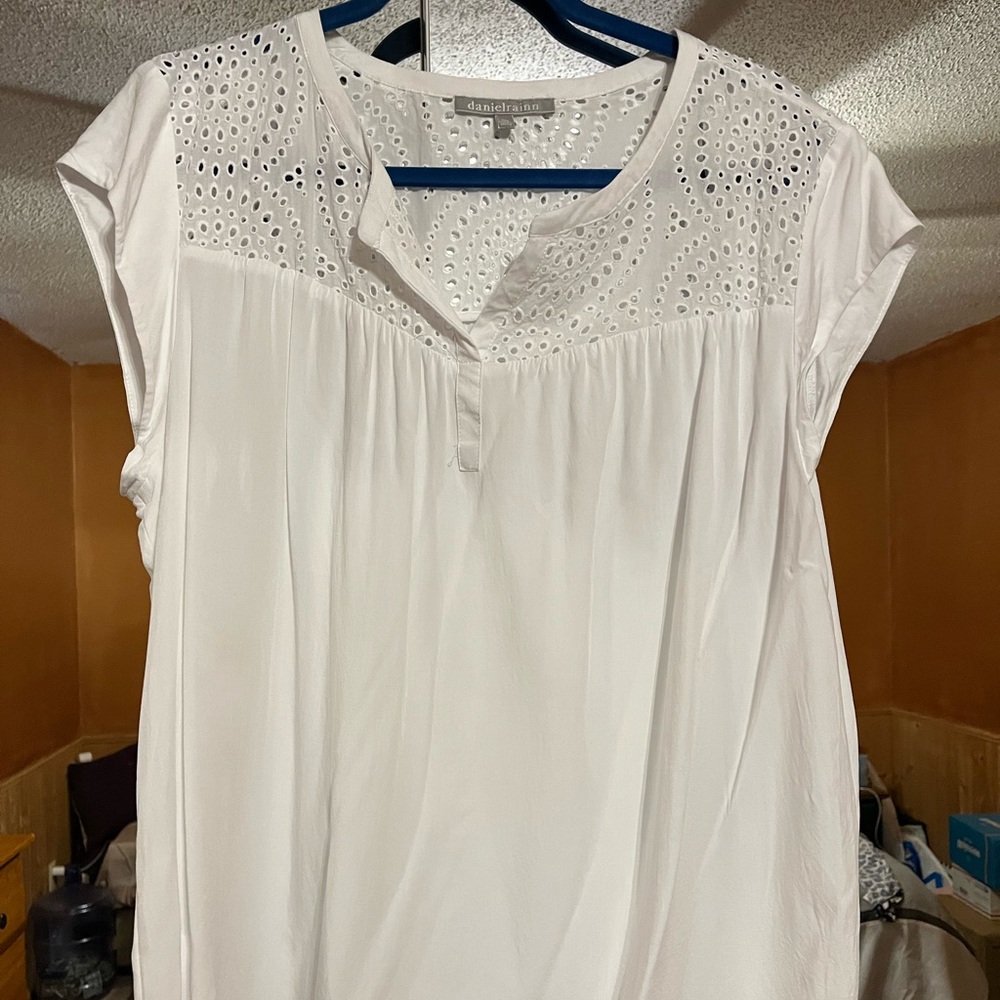 Womens XXL Eyelet Blouse